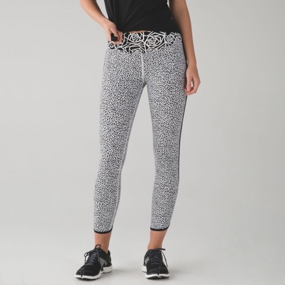 Lululemon Real Quick Running Tights, Black/White‎ - Picture 1 of 9